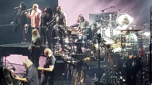 Another Day in Paradise - Phil Collins - Chicago 2018 смотреть онлайн