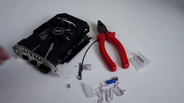 INTEL VS AMD В СБОРКАХ ЗА 30К ⁄ i3 8100 ИЛИ R3 2200G؟ смотреть онлайн