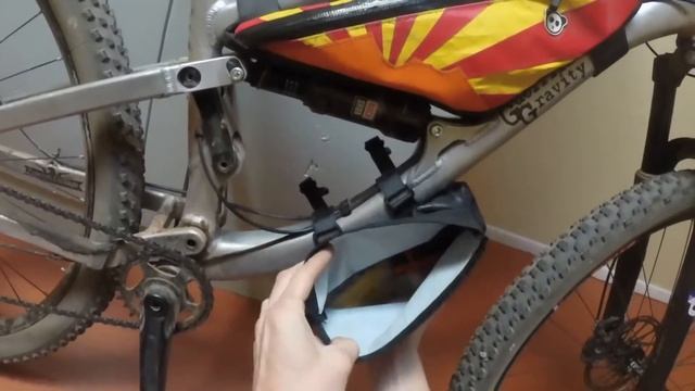 Oracle Rolltop Downtube Bag смотреть онлайн