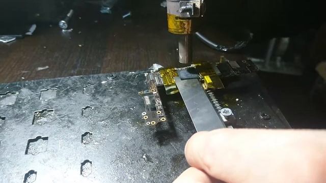 Выпаивание оперативки Iphone 6s смотреть онлайн