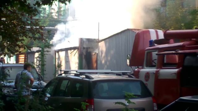 Пожар Горит Продуктовый Киоск Харьков 11 августа 2016 смотреть онлайн