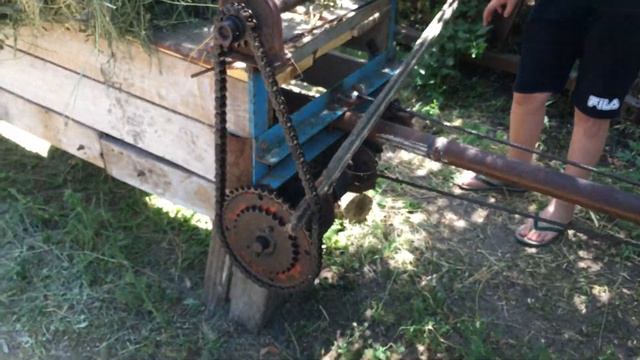 Самодельный ручной пресс для сена. Заготовка сена и изготовление тюков в домашних условиях смотреть онлайн