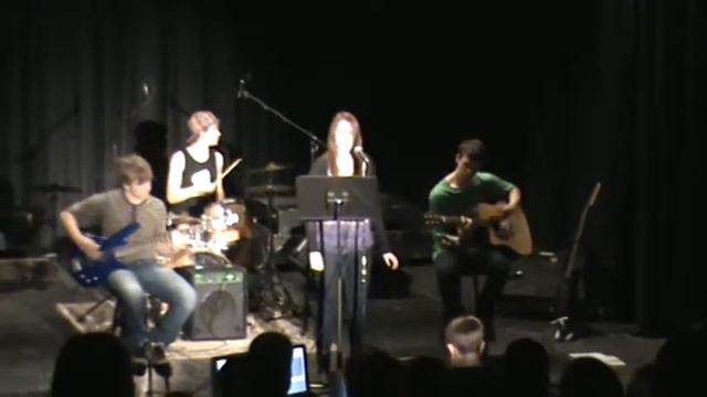 Chelsea-RollingInTheDeep.mpg смотреть онлайн