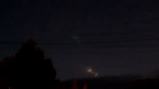 Не из вестный нам объект в то время  в воздухе.Смотреть до конца.😂