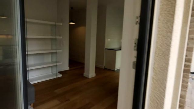 Modern 2-Room Apartment with Terrace, Garden, Otto-Suhr-Allee смотреть онлайн