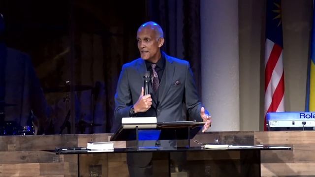 The 100 Fold-Dimension Pt 4 - Crossing the Threshold: Apostle Trevor Banks смотреть онлайн