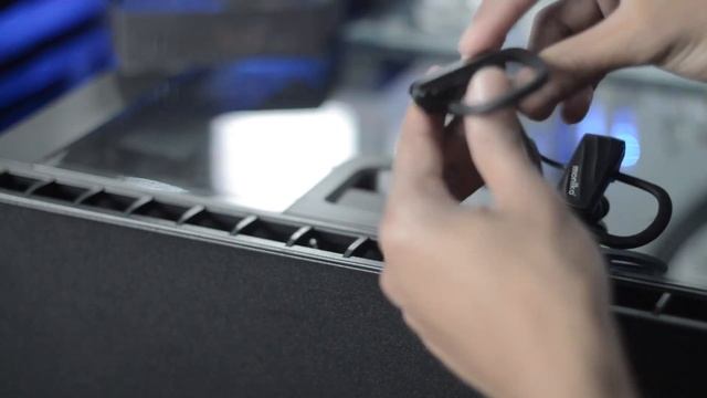Moniko: In-Ear Headphones | Bluetooth Headphones | HDMI Spliter!