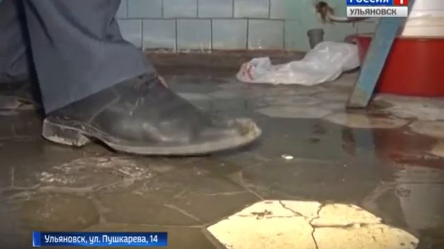 На Пушкарева,14 сыплется кирпичный дом