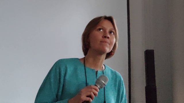 Анна Сеничева - Живет-бывает на земле