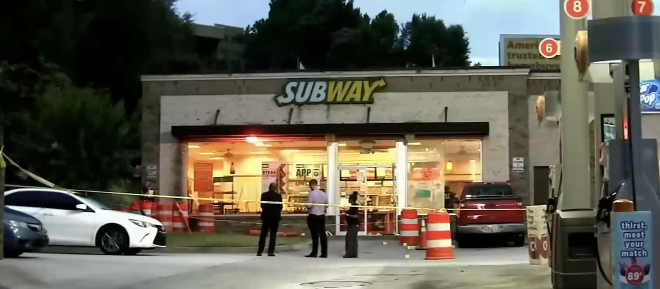 أحد زبائن شبكة مطاعم SUBWAY  في ولاية أتلانتا يطلق النار على موظفين اثنين ويقتلهما