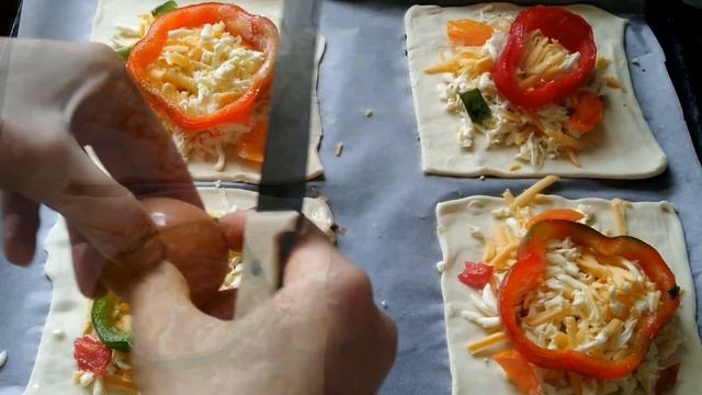 Вкусный завтрак! Яичница в духовке с сыром и овощами смотреть онлайн