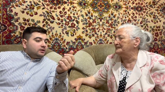 «Что да как». Интервью с бабушкой смотреть онлайн