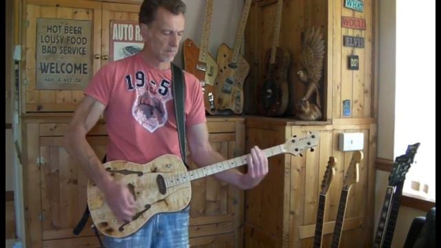 JUNKSVILLE 4 STRING GUITAR THE LITTLE DEVA CIGAR BOX INSPIRED смотреть онлайн