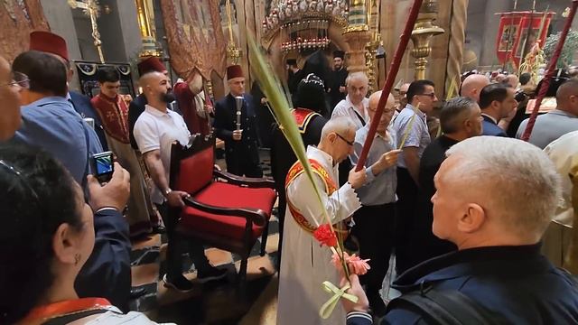 Armenian, Coptic and Syriac Palm Sunday procession at the Church of the Holy Sepulchre, Jerusalem смотреть онлайн