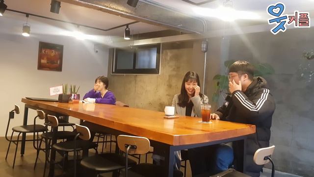 SUB)[몰카] 옆에서 하고 싶어 안달난 커플ㅋㅋㅋㅋ누가 얘네 좀 어떻게 해봨ㅋㅋㅋ(웃커플) смотреть онлайн