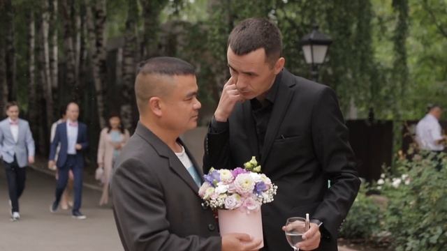 Ведущий троллит гостей. Пранк на свадьбе. смотреть онлайн