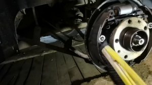 Аркана/Дастер/Каптюр: ревизия задних тормозов, снятие барабанов, чистка и смазка механизмов.