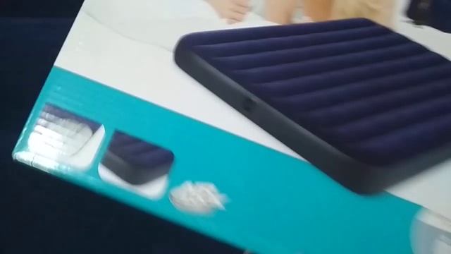 Надувной матрас Intex с подушками смотреть онлайн