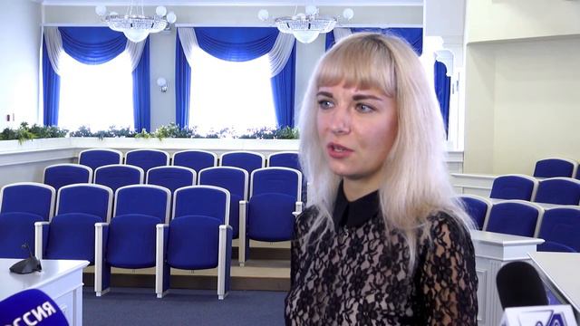 Вручение молодым ученым сертификаты на приобретение жилых помещений