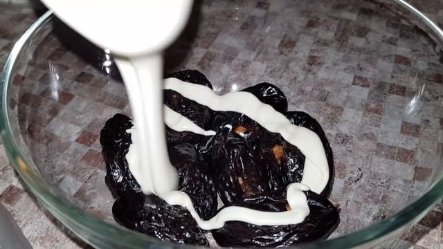 Готовим чёрных кур/Курица с картошкой в духовке/Холодец/Десерт из чернослива. смотреть онлайн