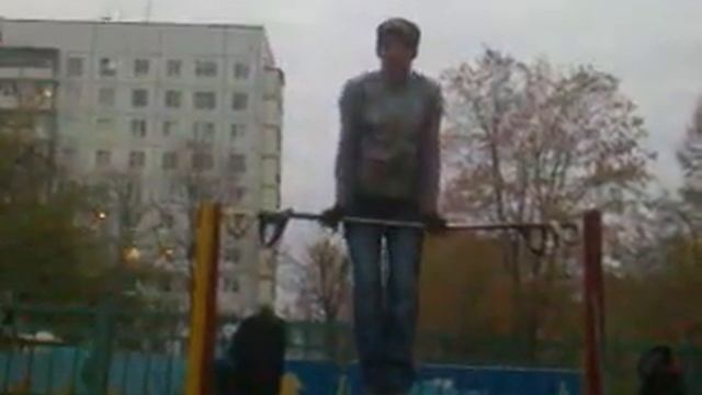 Медленный выход на две нижним хватом(каряво) смотреть онлайн