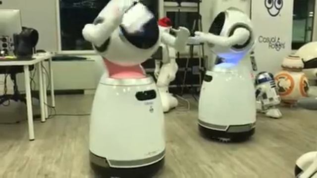 Casual Robots - Cruzr Robot choreography смотреть онлайн