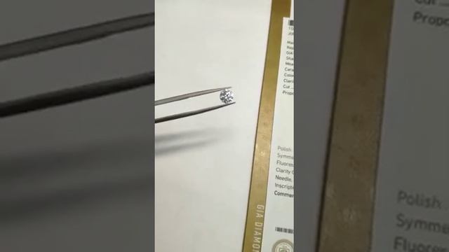 Бриллиант 1 карат цвет F, чистота VS1 смотреть онлайн