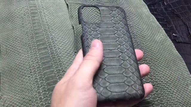 Pythone case FilArtLeather for iPhone 11 Pro Max LUX (ostrich, crocodile, iguana) Чехол из питона смотреть онлайн