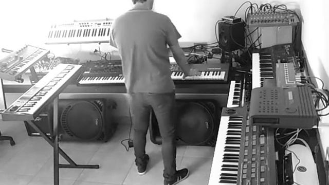 Jean Michel Jarre - Rendez Vous IV 4 Pabellon Sintetico cover смотреть онлайн