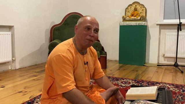 Что может Кришна без своих энергий? Лекция Анантарупы Прабу на день ухода Шрилы Прабхупады 08.11.21 смотреть онлайн