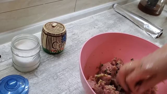 Готовимся к Пасхе ! Запекаем домашнюю колбасу и сало смотреть онлайн