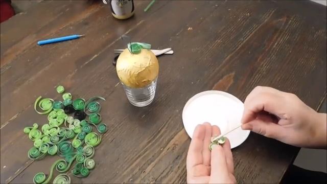 Bellissime palline per l'albero di Natale fai da te decorate con il quilling смотреть онлайн