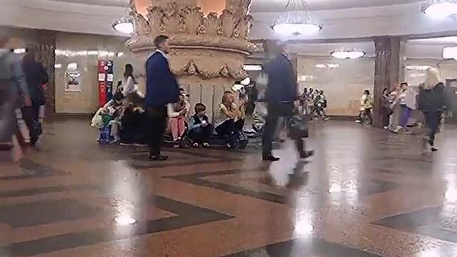 Великолепное трио в метро?Астор Пьяццолла. Либертанго? смотреть онлайн