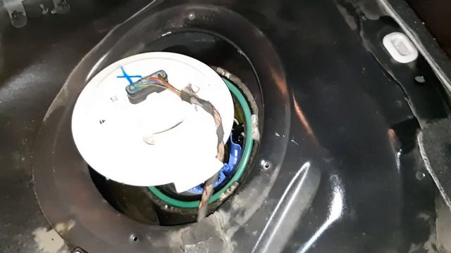 W 212, Mercedes, Замена топливного насоса. смотреть онлайн