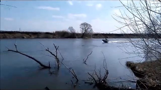 Маленькая лодка с водометом KJet 134 (23.4 км/час) смотреть онлайн