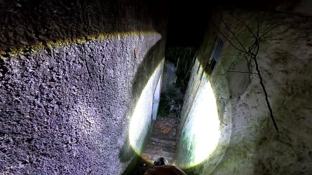 FANTASMA ASSUSTADOR CAUSOU TERROR NO PORÃO ASSOMBRADO! смотреть онлайн