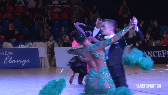 Захаренко Дмитрий - Кобзева Надежда, 1/4 English Waltz смотреть онлайн