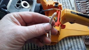 Замена топливной трубки в бензопиле MacCulloch MAC 325. Она же Партнёр Р350