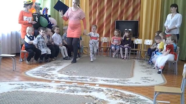 Поздравляем наших мам и бабушек с 8 марта!! смотреть онлайн