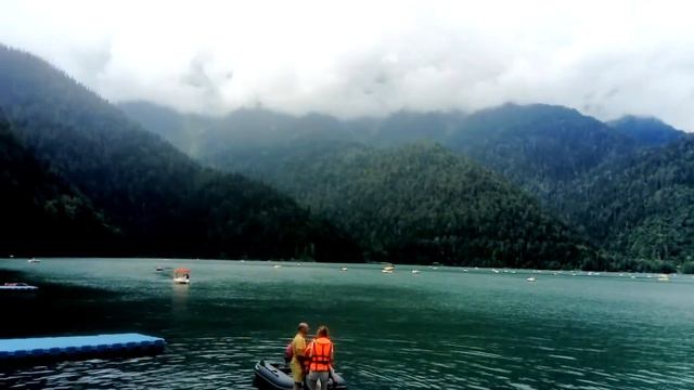 Абхазия,,озеро Рица''(август 2021) смотреть онлайн