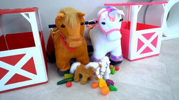 Diana Pretend play with Fun Food Truck Toy