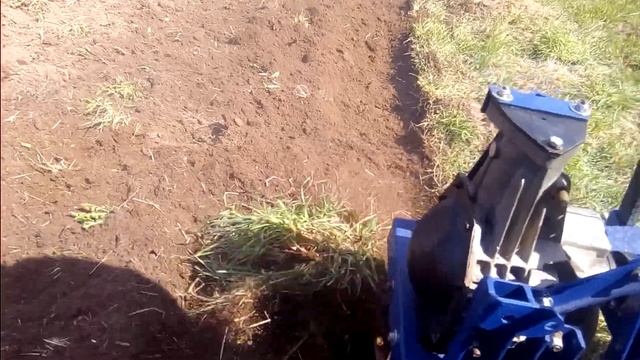Роторный плуг. Продолжение испытаний на средних оборотах двигателя смотреть онлайн