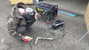 Как правильно подключать сварочник к маломощному генератору