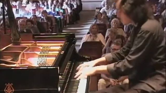 Antonii Baryshevskiy. Ravel Miroirs: Noctuells, Oiseaux tristers, Une barque sur l'ocean смотреть онлайн