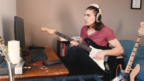 Parcels - Herefore (Roisto Remix) - Bass & Guitar cover (with slap)