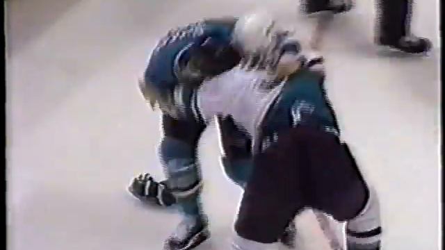 Todd Ewen Vs Jeff Odgers 02.25.96 смотреть онлайн