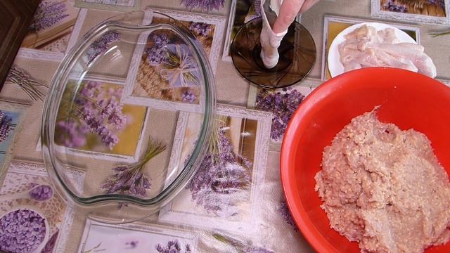 Всего 3 Ингредиента!Фаршированные куриные голени.Фаршированые куриные ножки #stuffedchickendrumstic смотреть онлайн