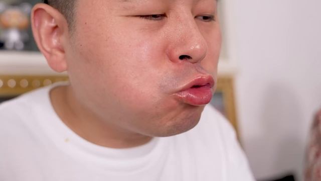 【超小厨】150元10条鲫鱼1斤小葱，四川版葱葱鲫鱼鲜辣入味，椒香葱香超安逸！