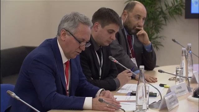 Дискуссия 5.1. Экспорт образовательных услуг и информационных ресурсов смотреть онлайн