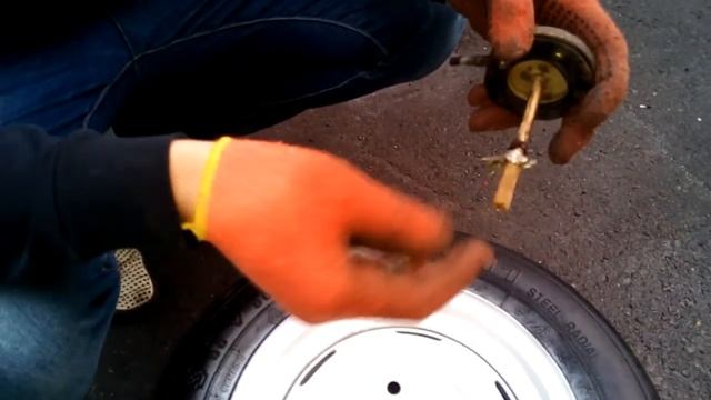 Это ЖЕСТЬ!! ребята(Чистка фильтра бака)"Москвич 412 смотреть онлайн